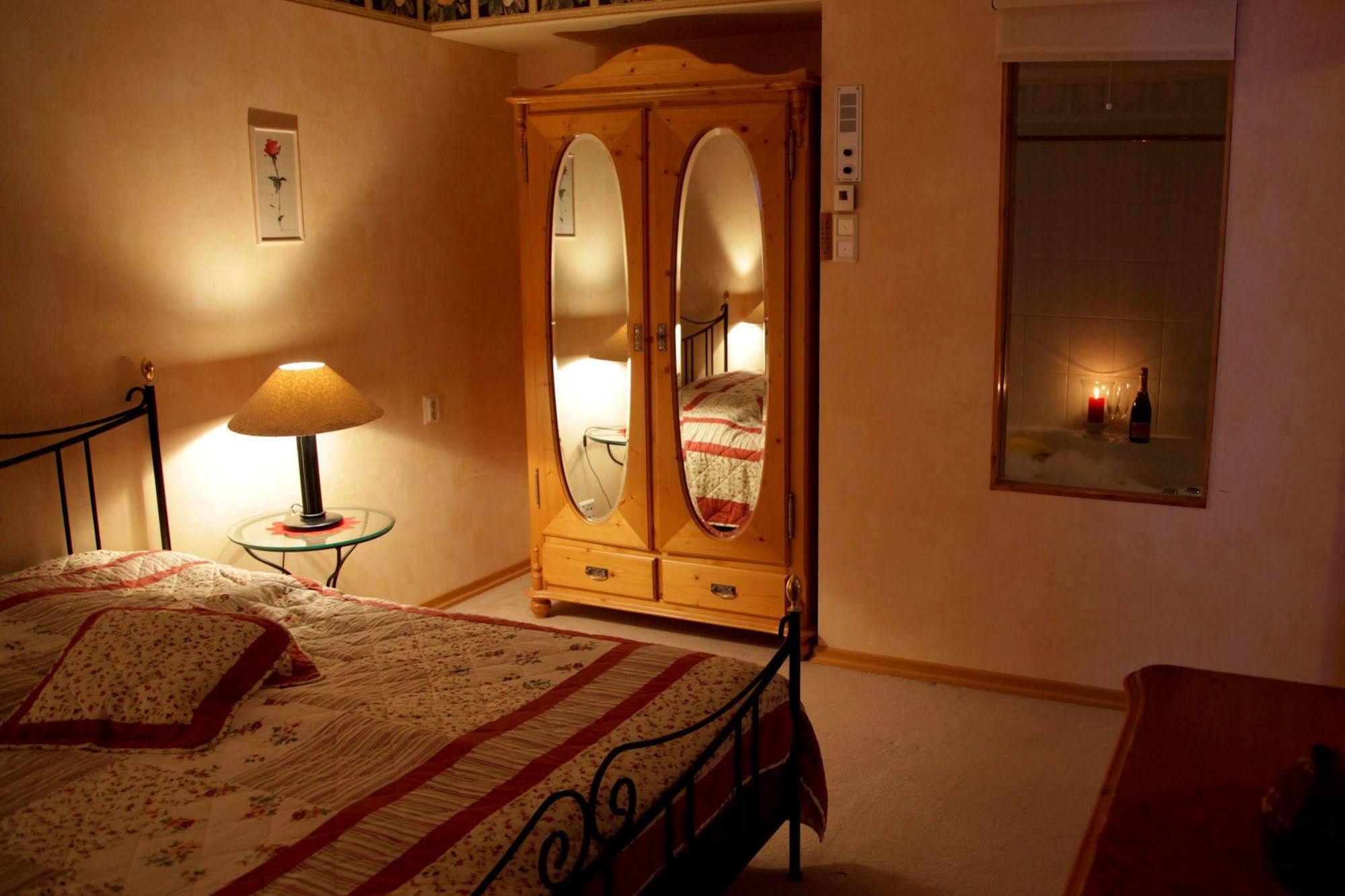 Hotel Kalevala クフモ エクステリア 写真